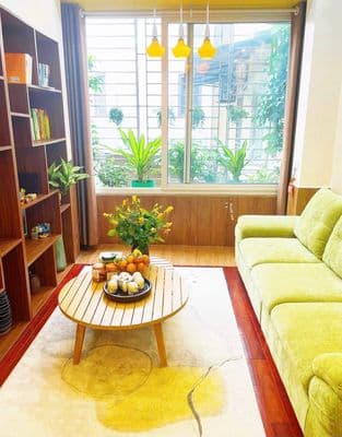 Có sân,oto đỗ cửa vào nhà, làm văn phòng, bán hàng, kho , 4N, 4 WC