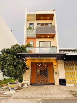 Nhà 1 trệt 2 lầu Hồng Loan hướng Đông Nam tài lộc