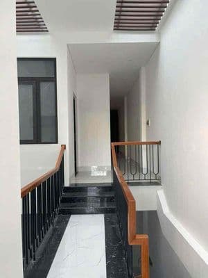 cho thuê nhà 3 tầng mặt tiền Mai Dị gần Tiểu La