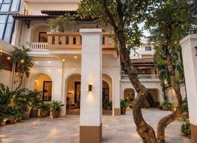 Cho thuê biệt thự sân rộng 15x24m – lý chính thắng, quận 3