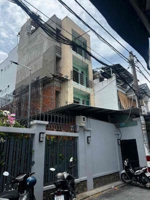 Cho thuê nhà đẹp. 3 lầu. 6pn. 7wc. 5m x 25m Giá 20 triệu