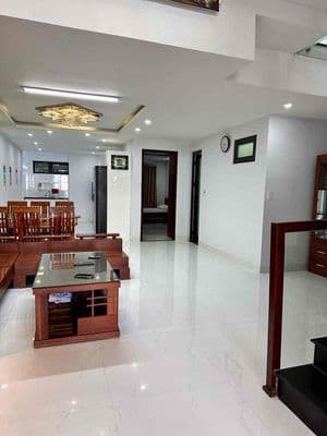 Cho thuê nhà đẹp 3 tầng 4 pn ngang 6m đường lê vĩnh huy- hải châu-25tr