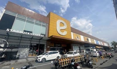 Nhà mới sát Emart PVT - Hẻm 1/ xe hơi đậu cửa- 3 tầng Ngang 4M 42M2