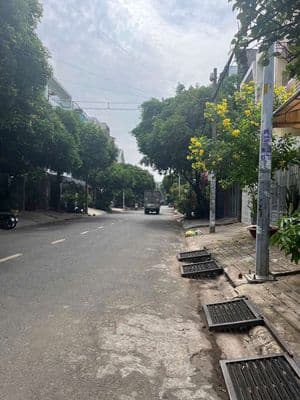 Nhà 5 tầng - mtkd - phù hợp làm vpcty