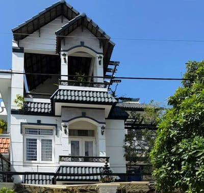 Biệt Thự Nguyên Căn Trệt 3 Lầu Đường 15m Ngang 9x20 Đầy Đủ Nội Thất