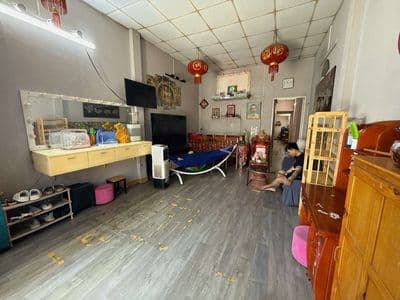 Cho thuê nhà cấp 4 Hẽm xe tải thông fun nội thất