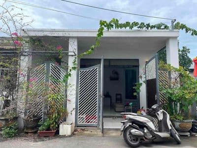 Nhà cấp 4 2Pn kiệt oto Bình Kỳ, Hoà Quý