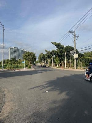 CÓ 2 căn KHU HÀNH CHÍNH cách chỉ 50m đi làm quá tiện! ib giá từng căn