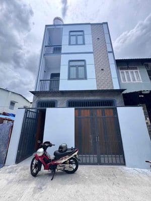 Cho thuê 40 triệu/tháng- Chợ Tam Hà - Thủ Đức- 94m2 -3Tầng- Hẻm Xe Hơi