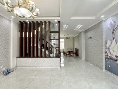 Cho thuê nhà phố cityland garden p5 emart 6x20m