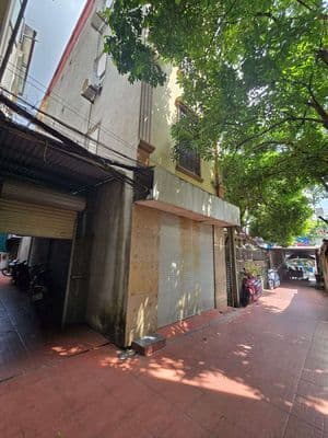 Cho thuê nhà nguyên căn 5 tầng ngay chợ đồng dinh