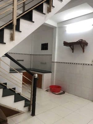 gần cầu tham lương 2pn 2wc dt 4,5x8m trệt lầu mới sơn sửa