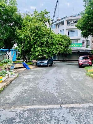 Nhà 4x18m hẻm xe tải