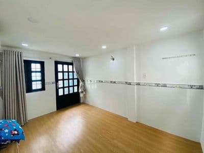 NHÀ 3 TẦNG- NGUYỄN KIỆM GÒ VẤP-DƯỚI 2 T.ỉ Sổ hồng riêng hoàn công đủ