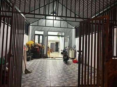 cho thuê nhà gác lững. nguyễn đức thuận. full nội thất. 20 triệu.