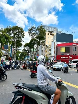 Cho thuê nhà mặt tiền 5 tầng – trần hưng đạo quận 1 – giá 72tr/th