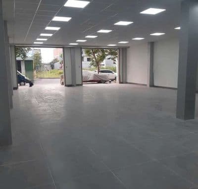 Mặt bằng 200m2 kiên cố gần võ chí công