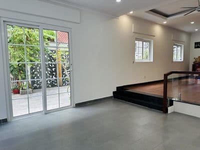 MBKD Lê văn sỹ gần Trường hàn thuyên nhà thờ Ba chuông FIRST Academy
