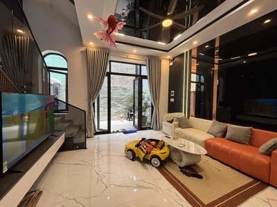 Cho thuê nhà nguyên căn hoàng văn thái - kiệt ô tô