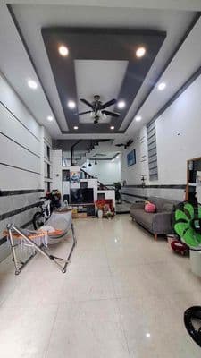 Nhà mới đẹp - Vị trí 2 / đường tỉnh lộ 10 ( 4x13 ) 2tầng