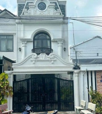 Nhà đẹp Phú Thọ cạnh Tiamo Phú Thịnh, đường rộng, 5x24m, đường ô tô