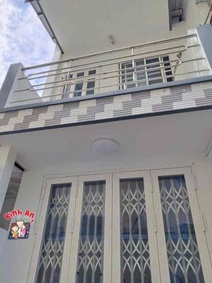 Bán nhà lầu hoàn công có 2 p ngủ kế chợ xuân khánh hẻm mạc thiên tích