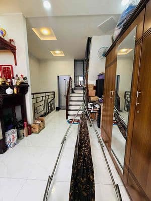 Bình tân, hẻm 4m, 3 tầng 3 pn, vào ở ngay.