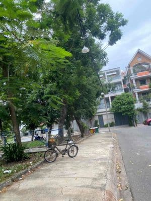 cho thuê nhà mặt tiền khu tên lửa 6 phòng ngủ mặt tiền nhà 6m