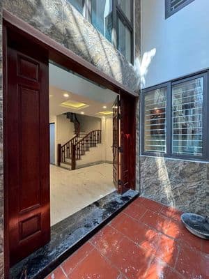 Bán Nhà Phúc Lợi - Long Biên, 30m x 6 Tầng, Sân cổng riêng biệt, Ô tô
