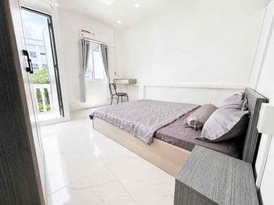 Căn Hộ 1 Phòng Ngủ Ban Công Gần Đại Học Kinh Tế Vạn Hạnh Mall Quận 10