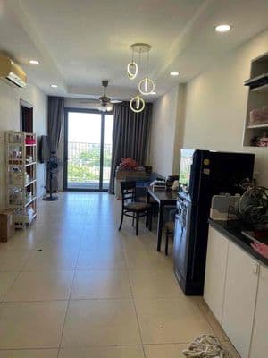 cho thuê căn hộ pegasuite quận 8 , 2 phòng ngủ, 2wc có nội thất 13.5tr