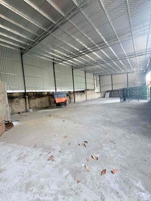 Cho thuê kho 250m2 10x25m 14triệu - trần cao - đường xe tải