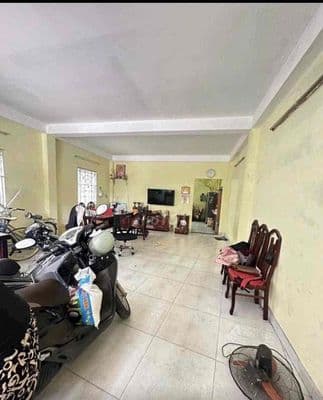 Cho thuê nhà 5x12m.xây 1 Lầu Mặt Tiền Lê Thị Riêng