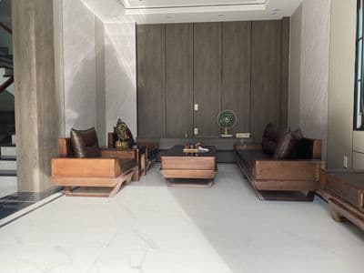 Tôi cần bán nhà 4 tầng