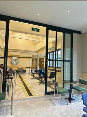Cho thuê nhà MBKD 2 tầng rộng 400m sàn MT Đường Trần Phú gần Chợ Hàn