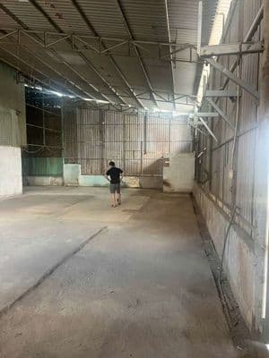 Cho thuê kho tô ngọc vân 230m2 sẵn 3fa 13tr