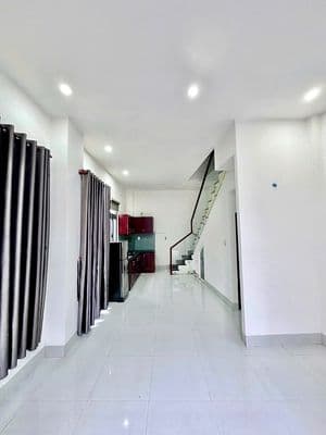 Nhà trệt lầu 2PN Có Nội Thất góc hẻm đường Quang Trung 7 triệu