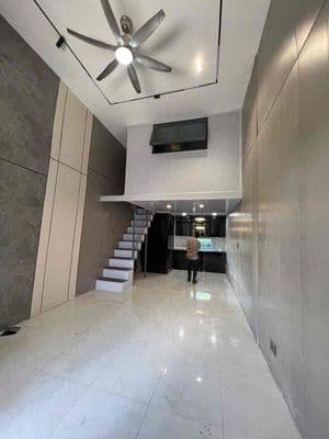 Nhà mới 100% cho thuê nguyên căn . Thiết kế hiện đại . Đèn mở cảm ứng