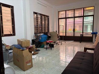 Mặt bằng kinh doanh/văn phòng cho thuê