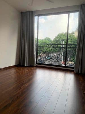 Cho thuê MP Quốc Tử Giám 30m2 x3T kinh doanh tốt vỉa hè giá 23 triệu
