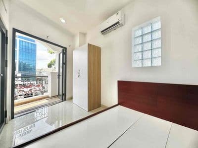 Thuê cc 2 Phòng ngủ ban công full nội thất gần VLU, Hutech,Nguyễn Xí