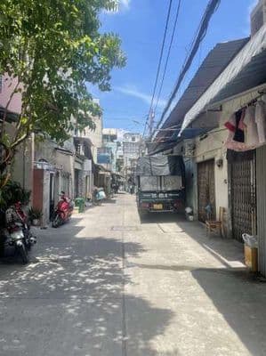 Xe hơi vào nhà, 4 tầng, 4.2x19m, 1 trục ra tuyến metro, nhỉnh 9 tỷ.