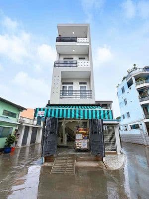 bán nhà 3 Mặt Tiền Bà Hom, 70m2, 5x14m, 4 tầng, 4pn, 5wc, sân thượng