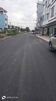 Bán nhà phân lô ô tô ngủ trong đất Hoa Hậu Hà Hồi