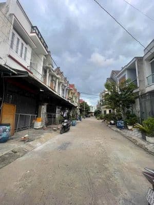 Nhà 1 trệt 1 lầu gần ĐH Quốc gia TP.HCM, sát Chợ Đông Hòa