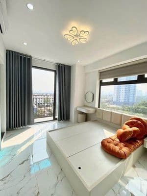Bán Chung Cư Hồ Đền Lừ 70m2, 2PN, view hồ, hơn 4 tỷ