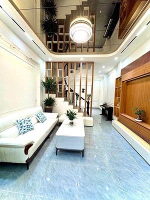 Bán nhà 35m2 Trương Định, 4 tầng, 2 mặt thoáng, gần chợ