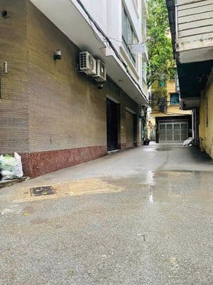 Nhà Lô Góc Đại La, 7 tỷ, 5 tầng, 3 ô tô tránh