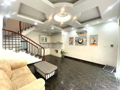 Cho thuê nhà riêng ngõ 559 Kim Ngưu - 35m2, 5 tầng