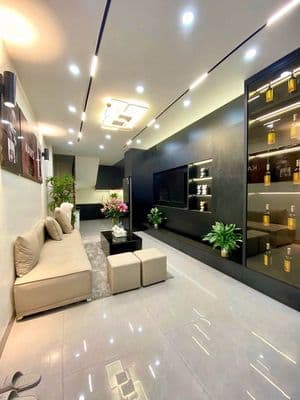 Nhà xây mới 5 tầng, 3 ngủ, full nội thất, Ngõ Quỳnh, Hai Bà Trưng